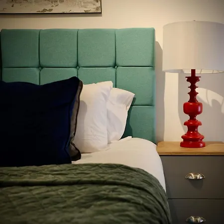 Serviced Apartments Nailsea Extérieur photo